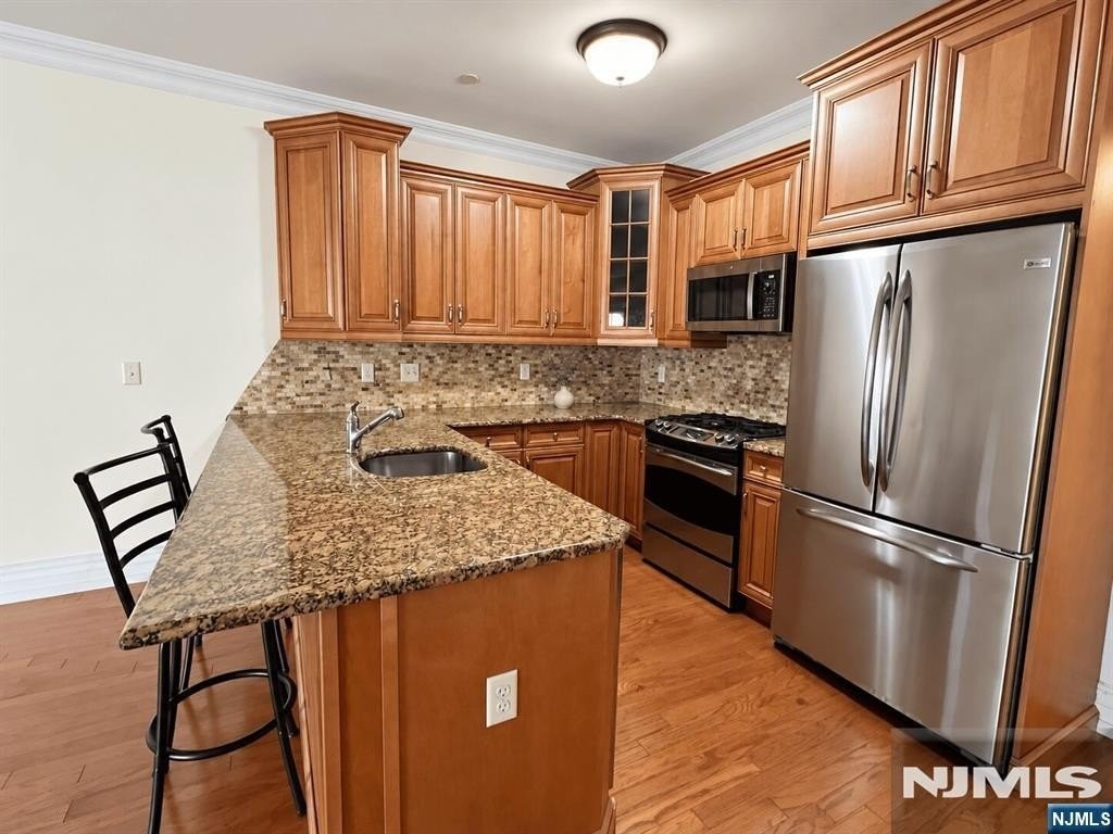 2203 Rio Vista Ln - Photo 2 of 18