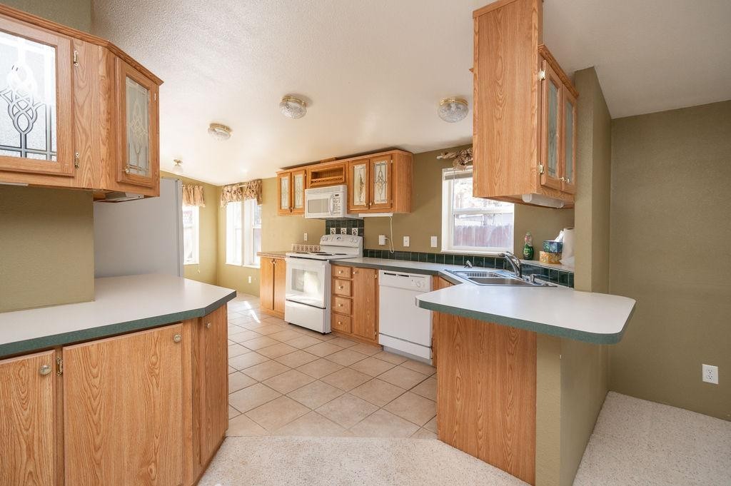 61066 Targee Dr - Photo 5 of 11