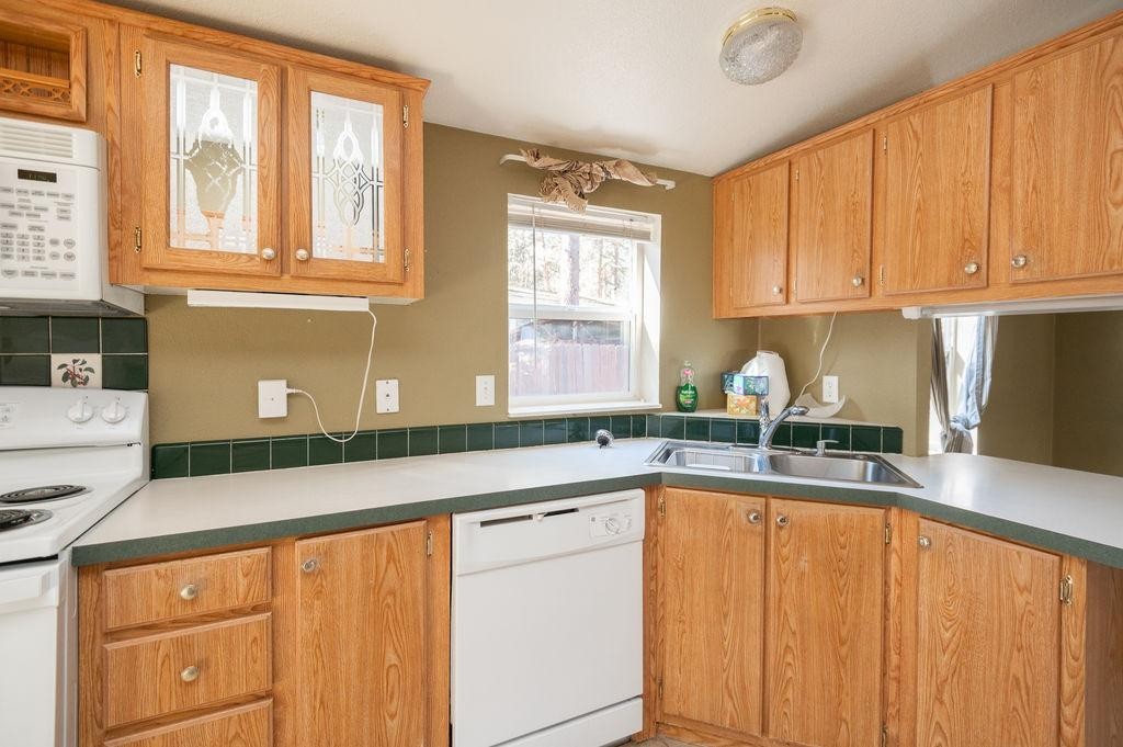 61066 Targee Dr - Photo 7 of 11