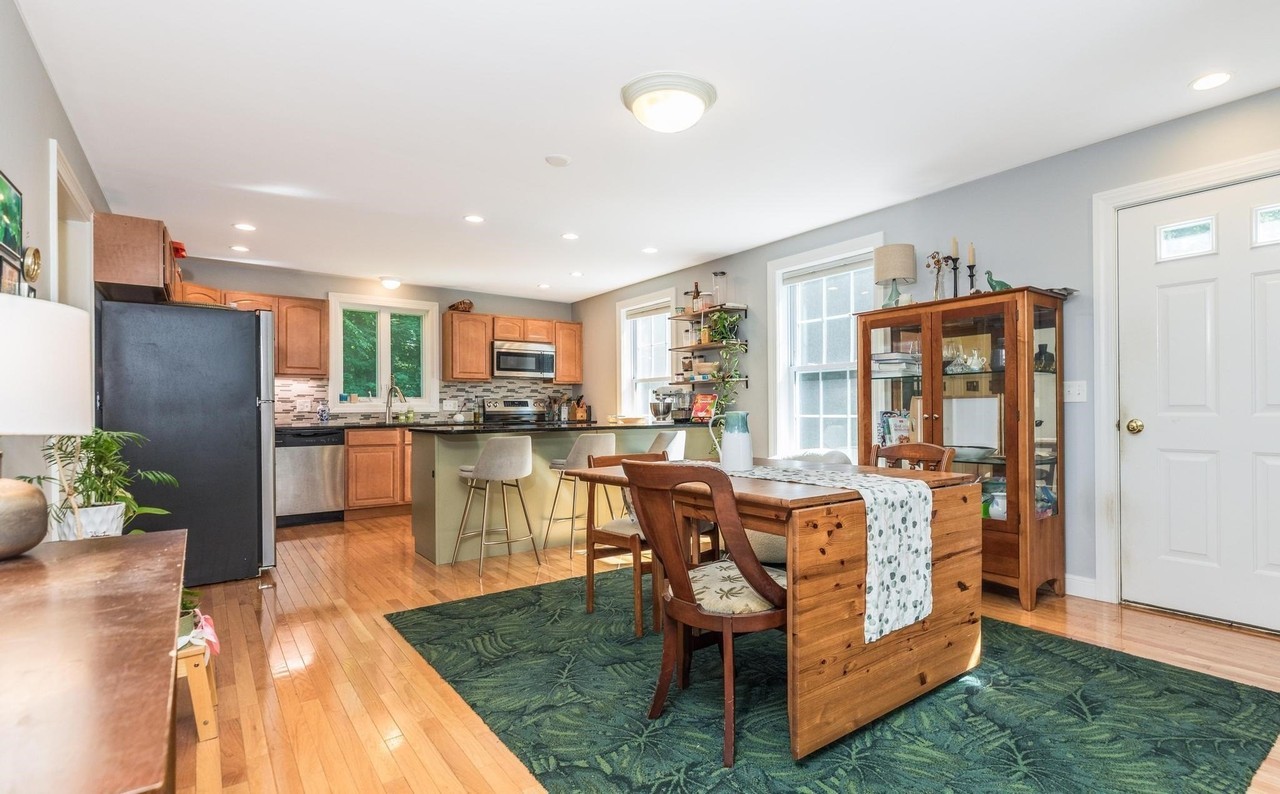 12 Woodside Rd - Photo 3 of 34