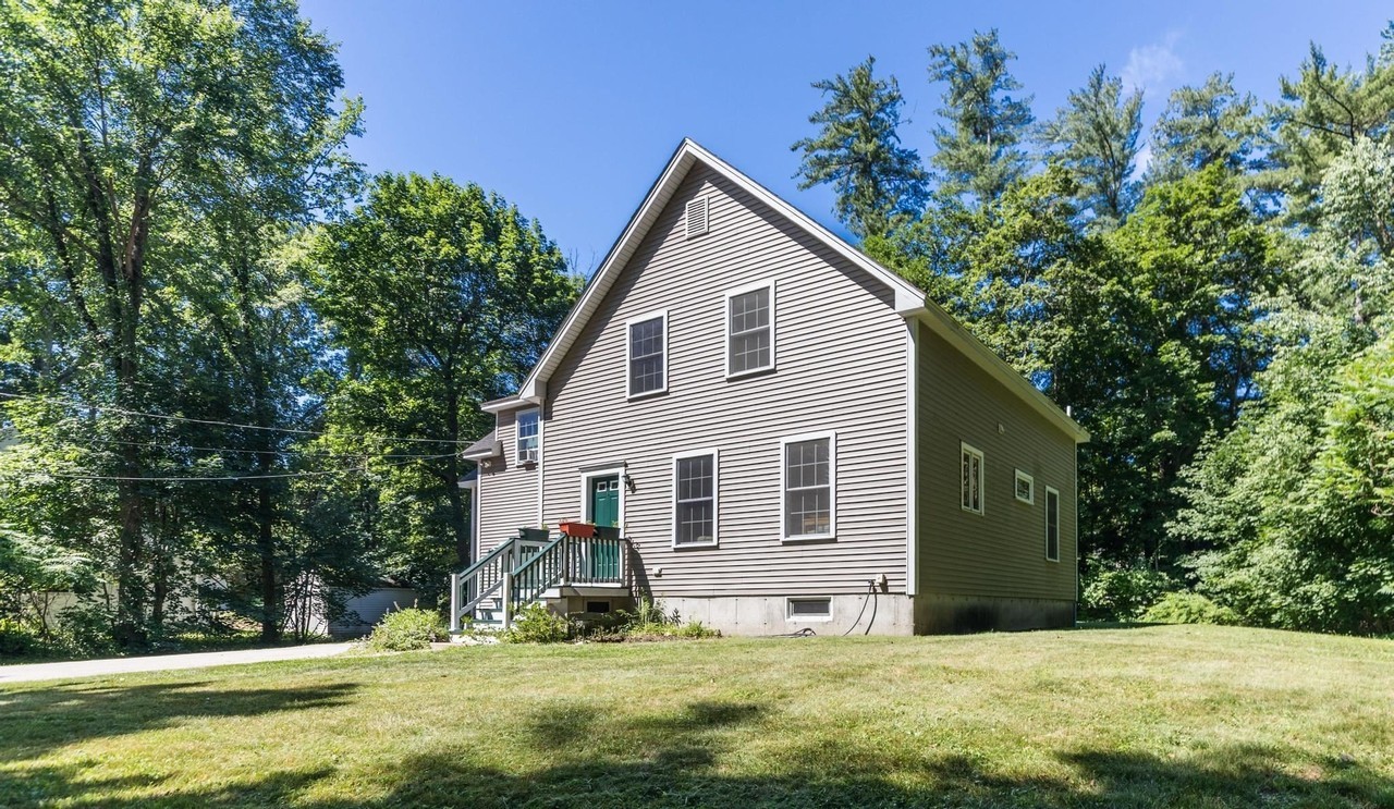 12 Woodside Rd - Photo 6 of 34