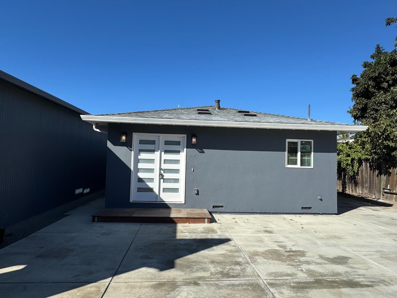 517 Madera Ave - Photo 2 of 3