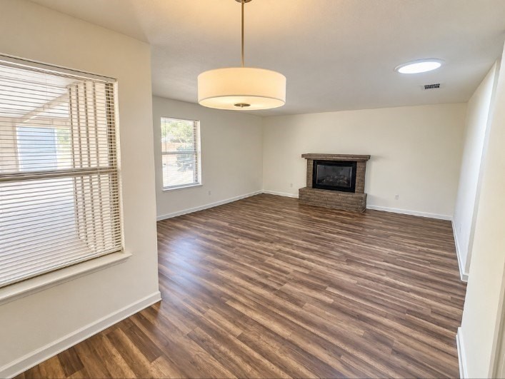 2703 Petersburg Dr - Photo 4 of 38