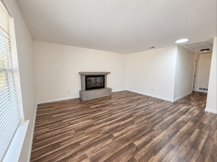 2703 Petersburg Dr - Photo 5 of 38