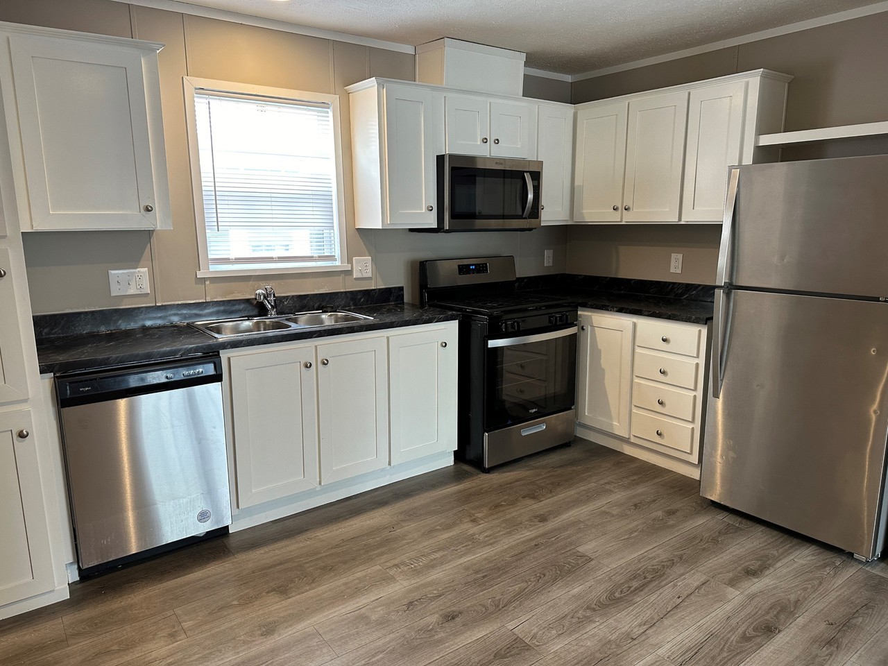 38 Canal Dr #300-038 - Photo 6 of 17