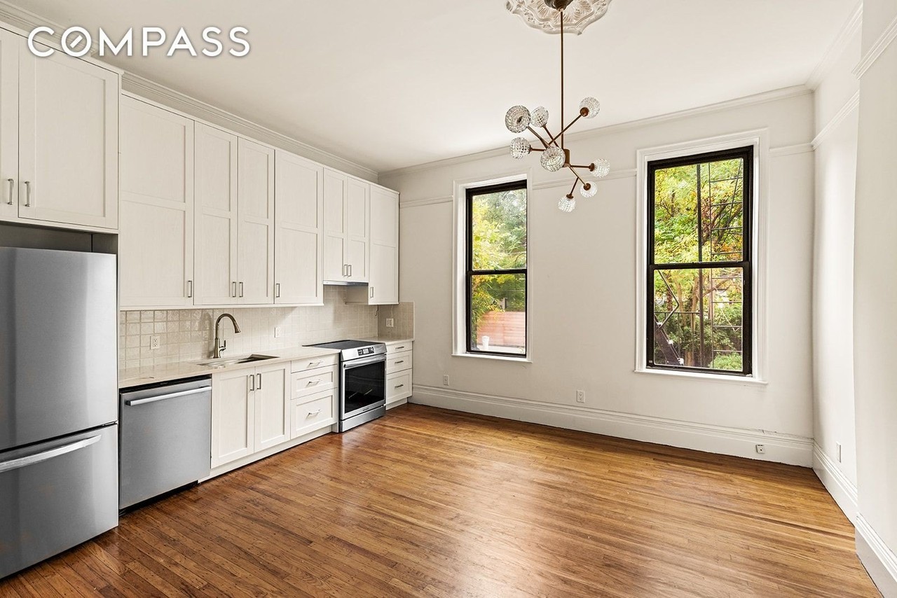 394 4th St #1 - Photo 3 of 12