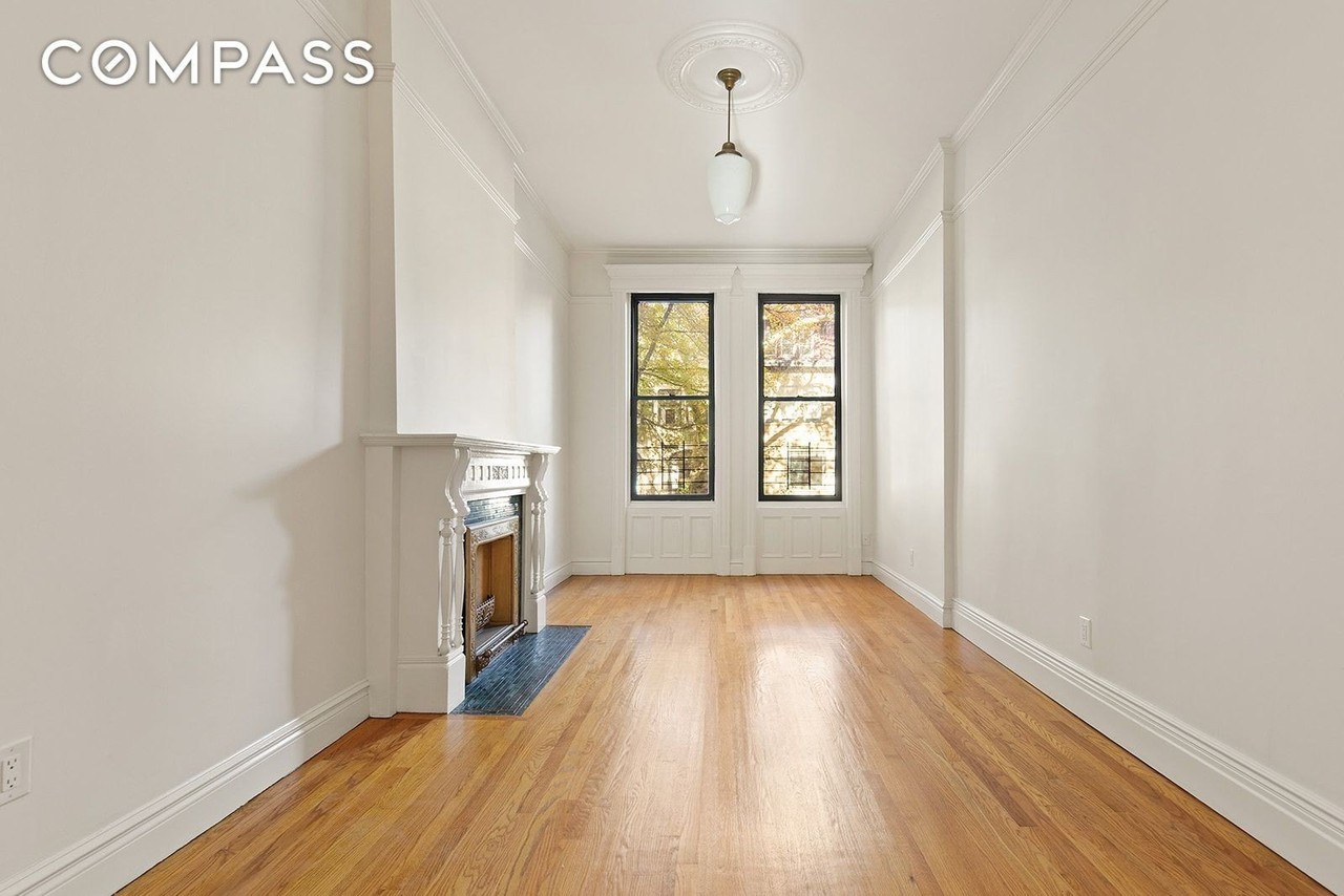 394 4th St #1 - Photo 4 of 12
