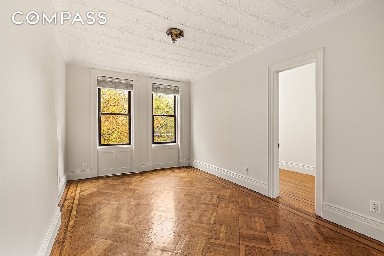 394 4th St #3 - Photo 5 of 9
