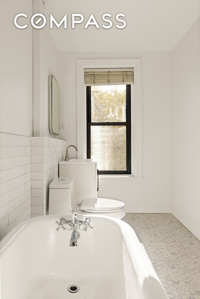 394 4th St #3 - Photo 6 of 9