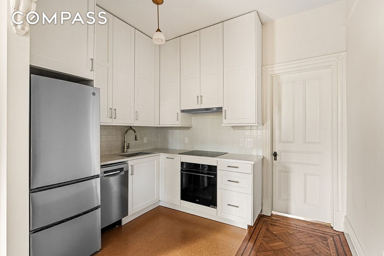 394 4th St #2 - Photo 6 of 11
