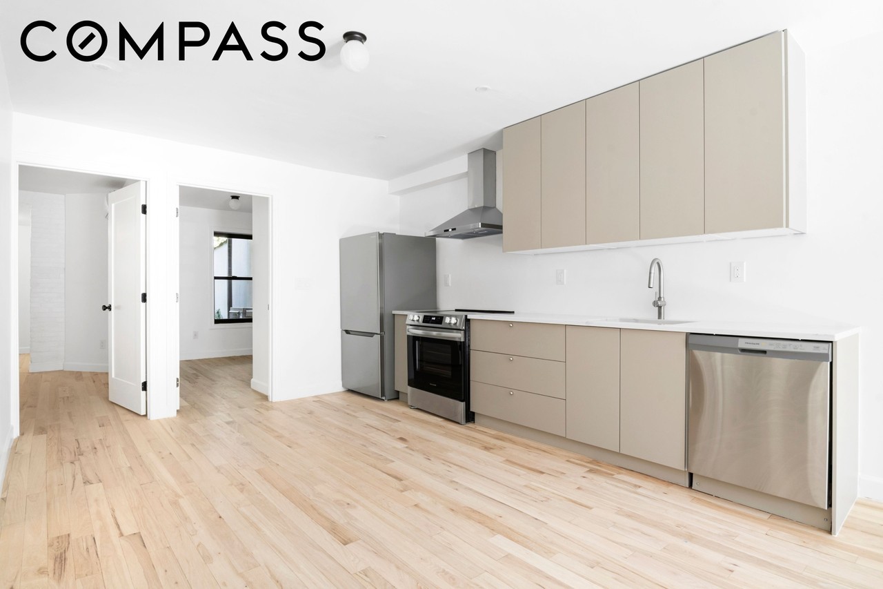 609 Lexington Ave #1 - Photo 3 of 13