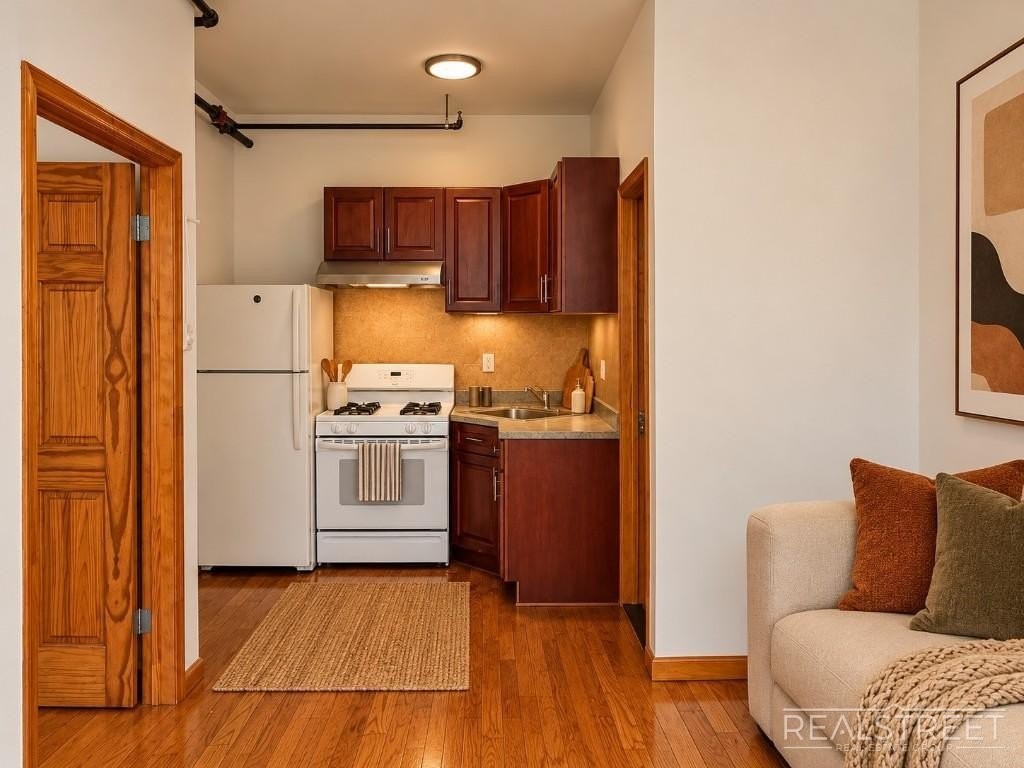 1612 Nostrand Ave #3 - Photo 4 of 9