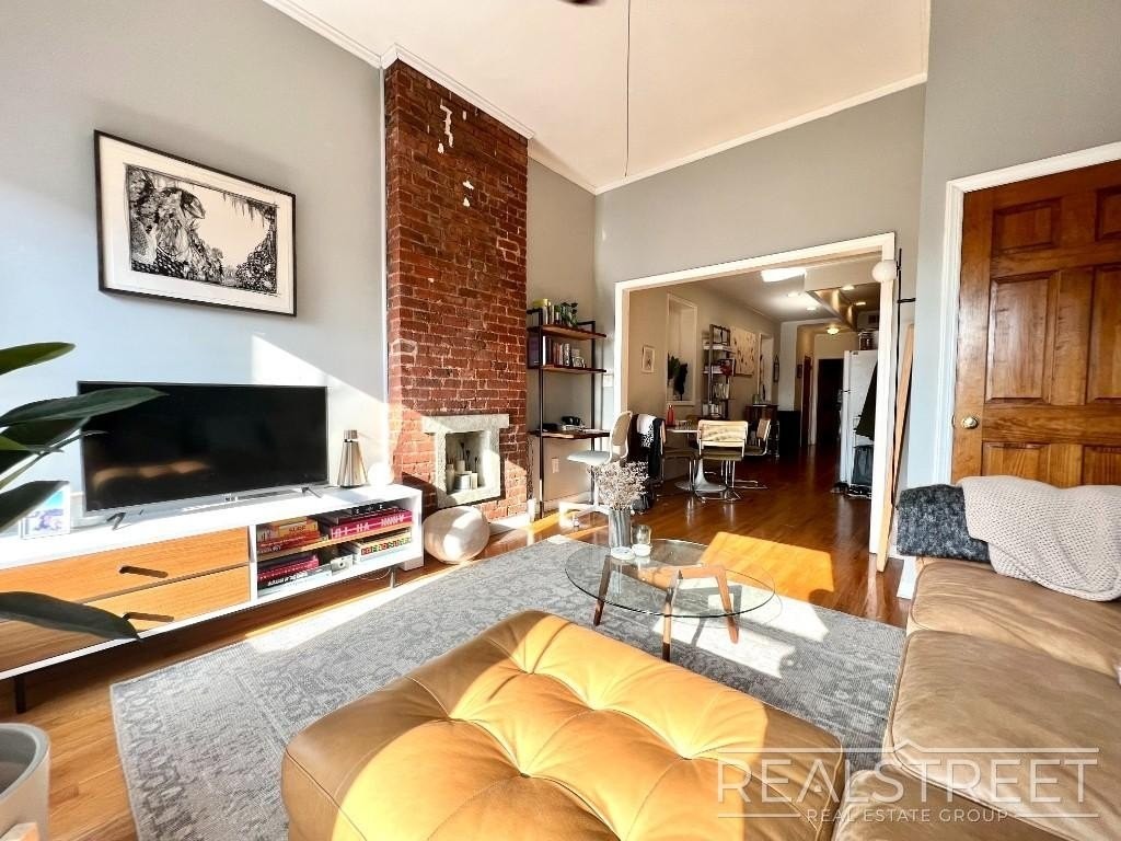 479 Hicks St #4R - Photo 3 of 11