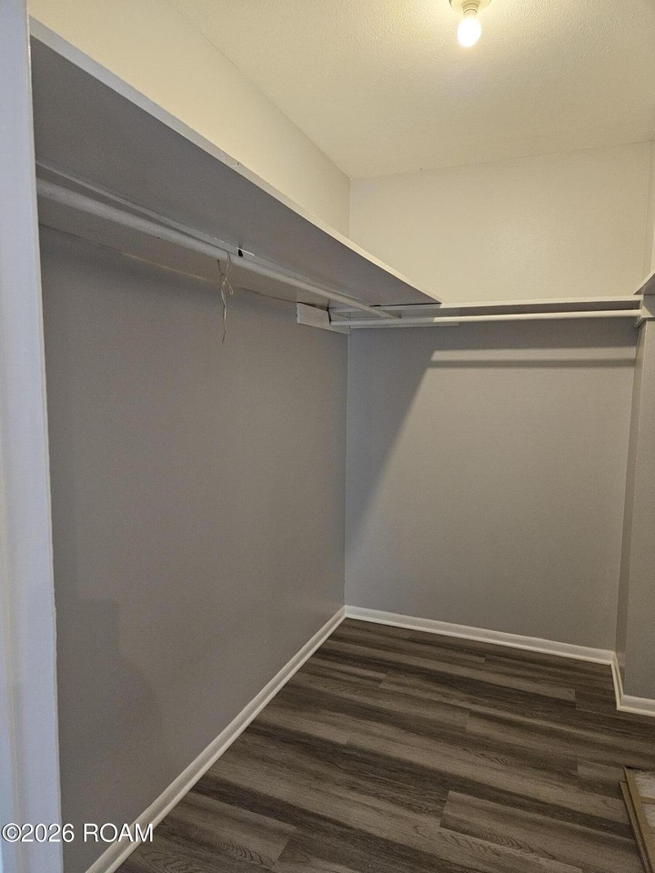 11040 Roger Dr - Photo 6 of 16
