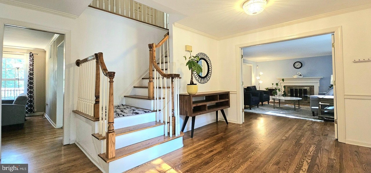1009 Riva Ridge Dr - Photo 5 of 50