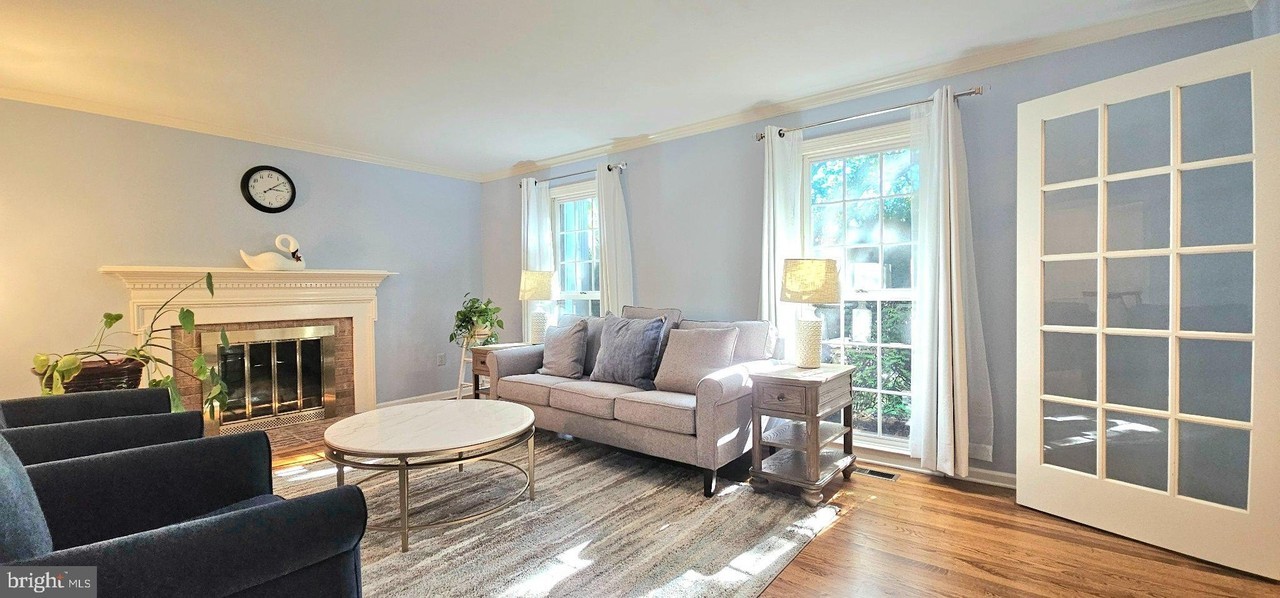 1009 Riva Ridge Dr - Photo 6 of 50