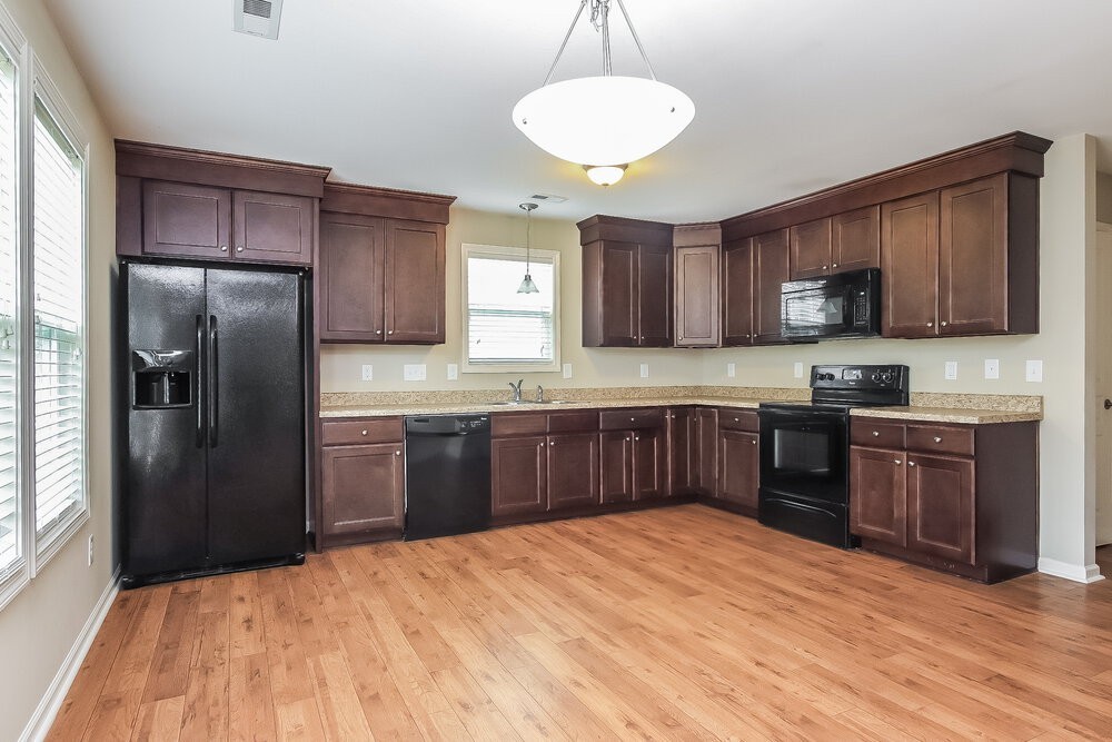 1224 Braemar Highland Dr - Photo 7 of 17