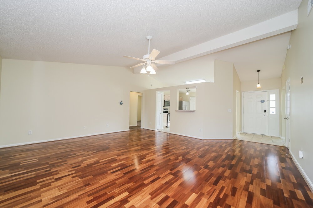 3327 Ayrshire St - Photo 4 of 16