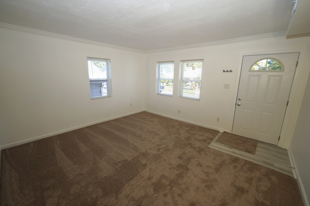 7808 Highpoint Road #1 - Photo 4 of 33