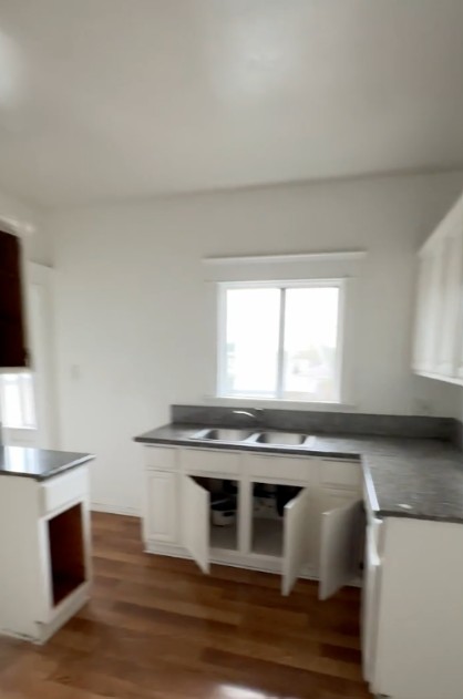 822 West 42nd Place #822 1/2 - Photo 6 of 14