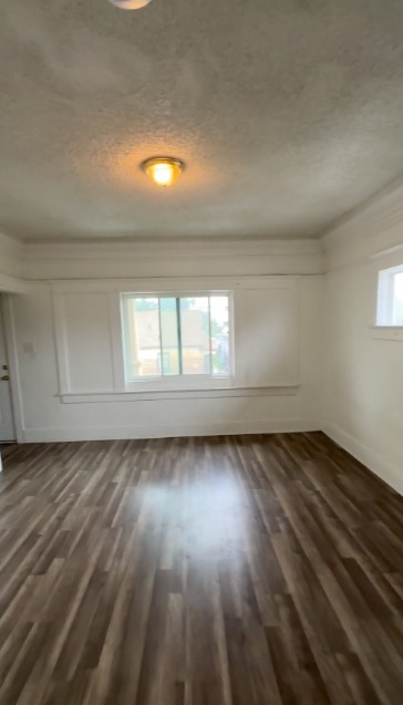 822 West 42nd Place #822 1/2 - Photo 4 of 14