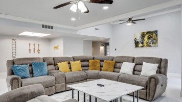 featured image of 5048 Pemberton Ln