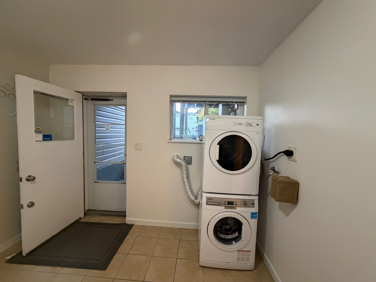 6551 Curtis Street - Photo 4 of 10