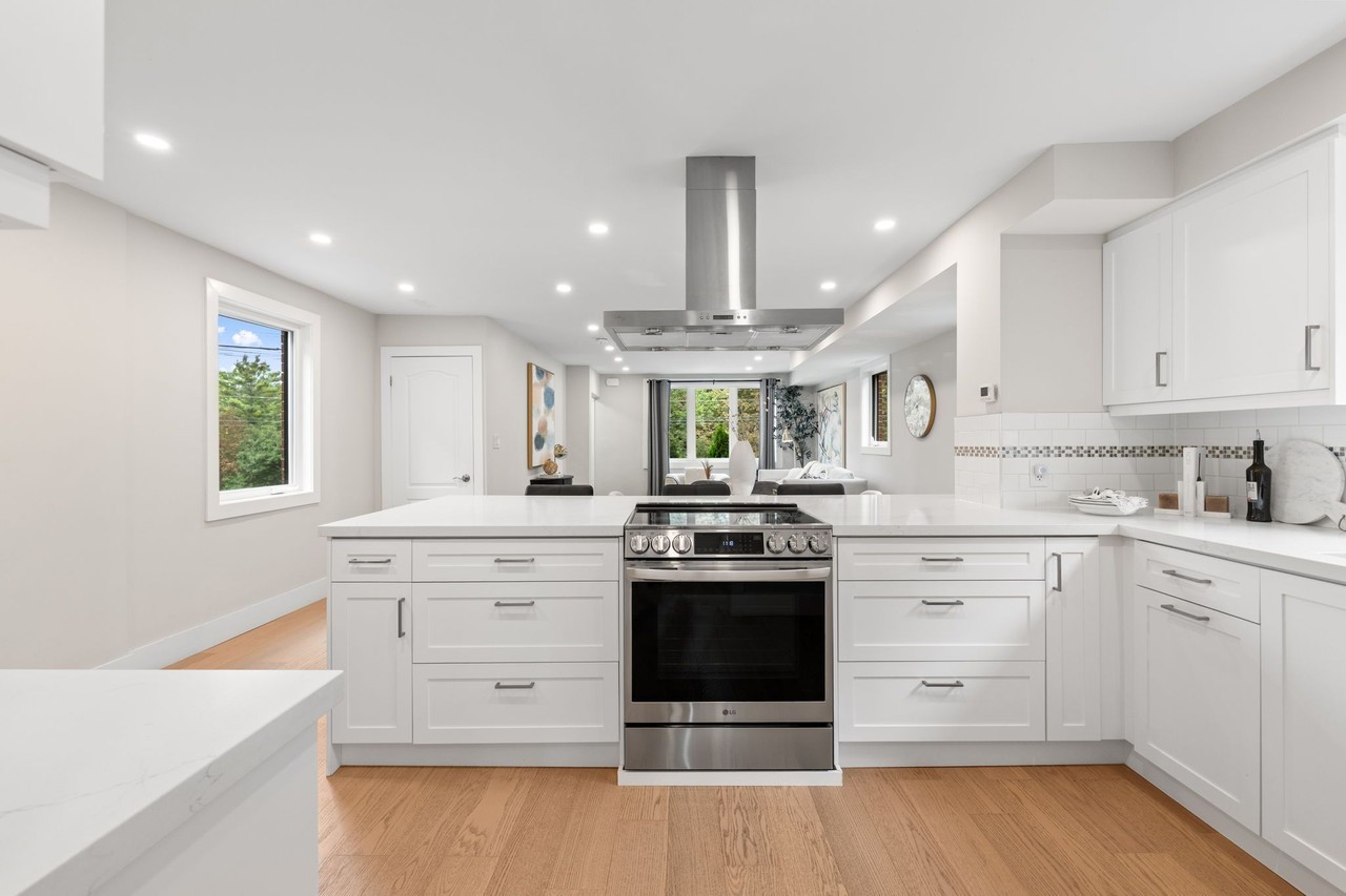 3517 Saint Clair Avenue East #Main - Photo 6 of 15