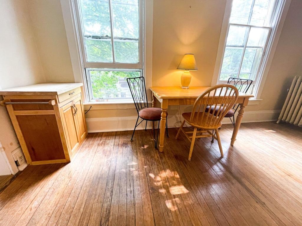 115 Stewart Ave - Photo 2 of 12