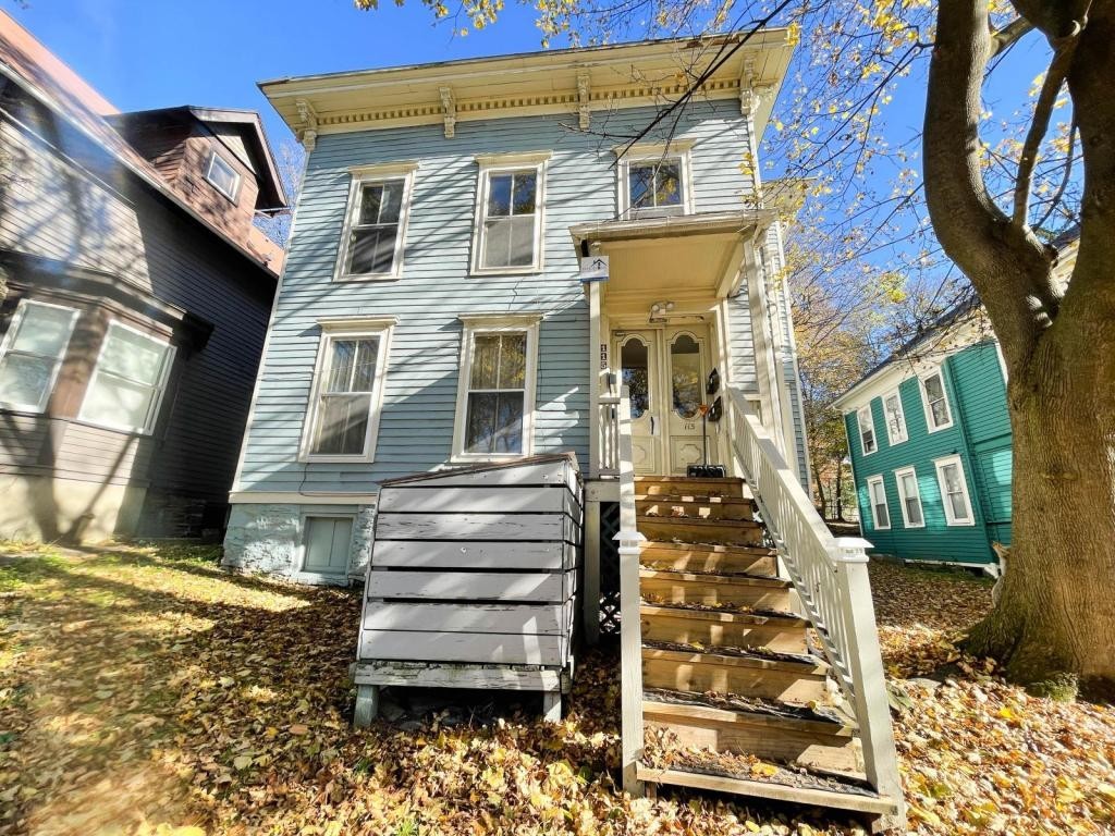 115 Stewart Ave - Photo 7 of 12