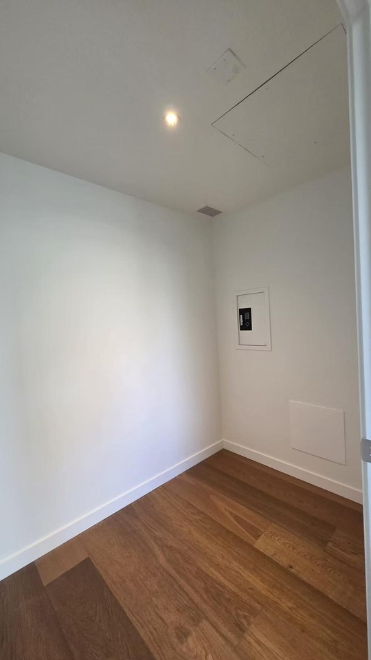 1000 Hornby Street - Photo 6 of 8