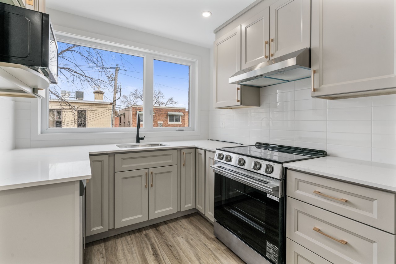 9411 Avenue Merritt #8 - Photo 6 of 11
