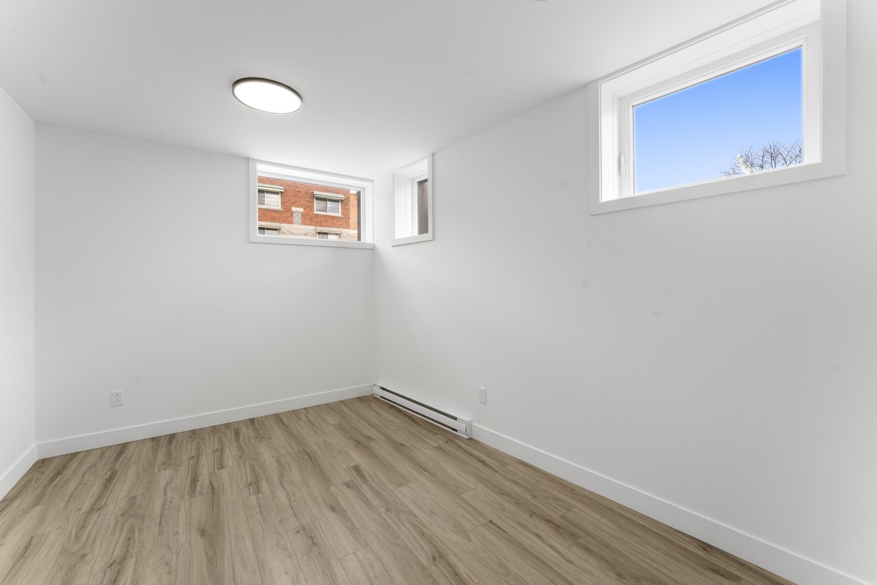 9411 Avenue Merritt #2 - Photo 5 of 11