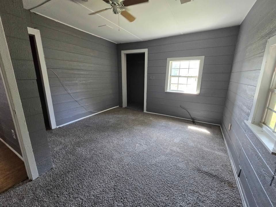 330 N Fisher St - Photo 6 of 9