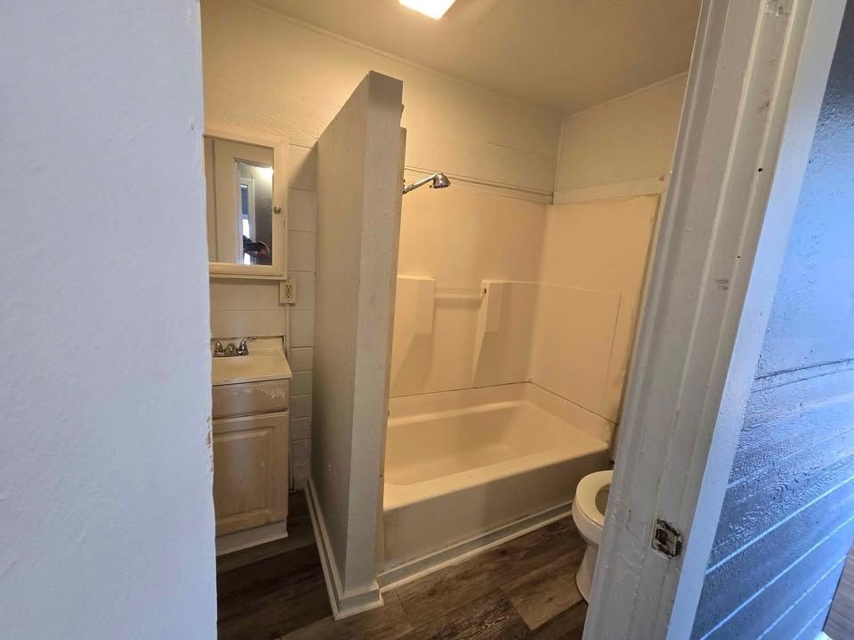 330 N Fisher St - Photo 7 of 9