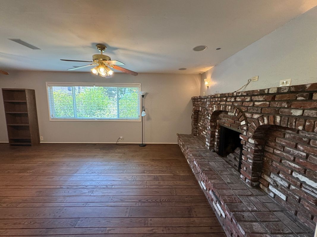 21015 Cantel Pl - Photo 2 of 3