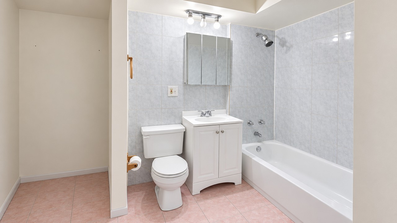 3135 West Augusta Boulevard - Photo 6 of 26