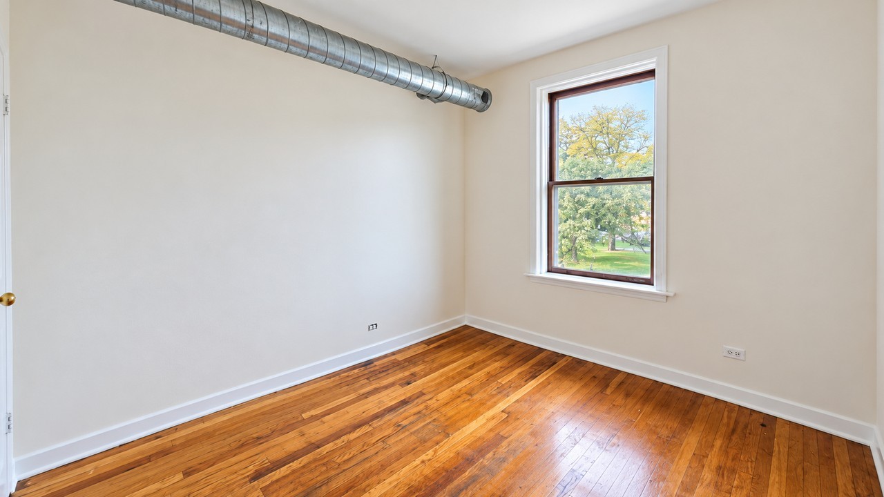 3135 West Augusta Boulevard - Photo 3 of 26