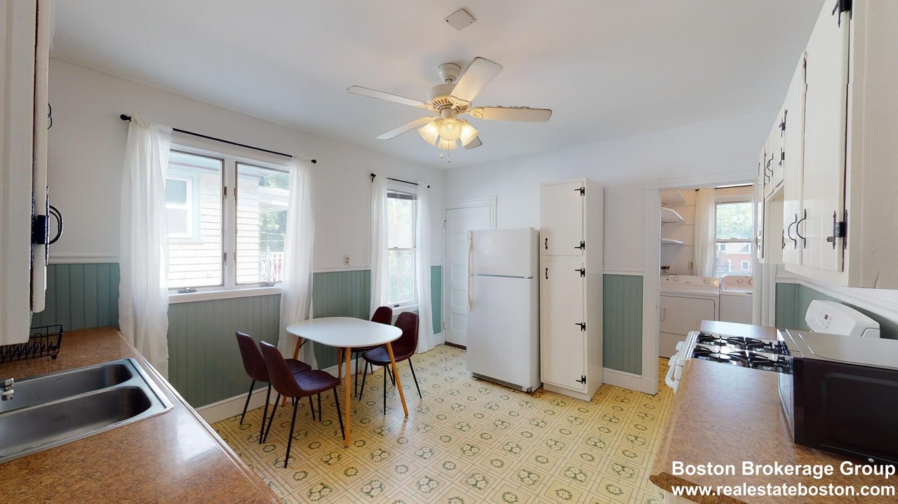 30 Roseclair St. - Photo 4 of 39