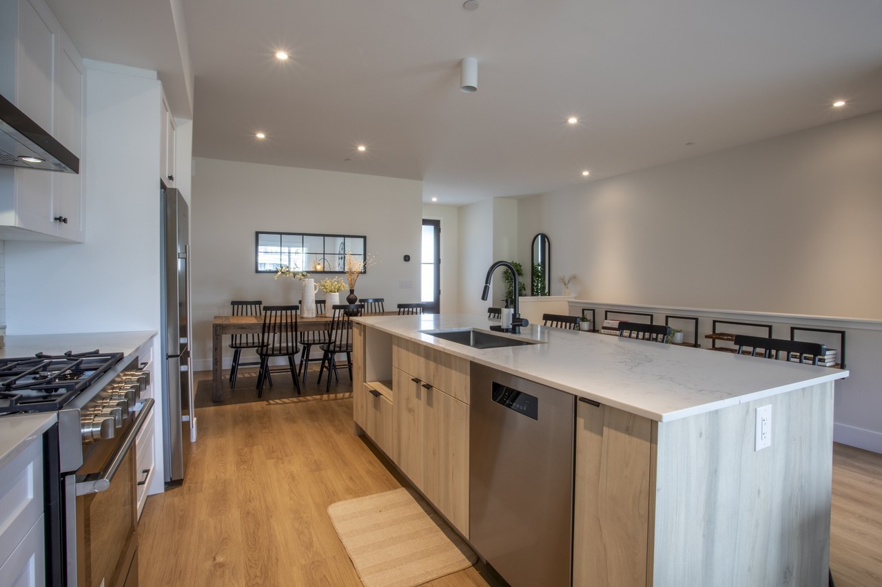 100 Grange Dr #16 - Photo 4 of 11