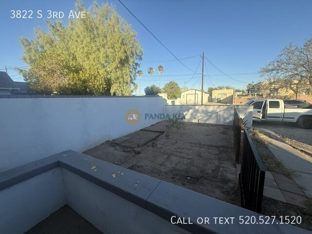 3822 S 3rd Ave - Photo 3 of 14
