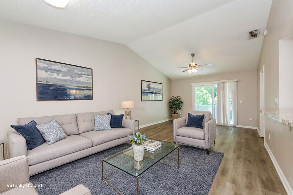 282 Aquarius Cir W - Photo 4 of 19