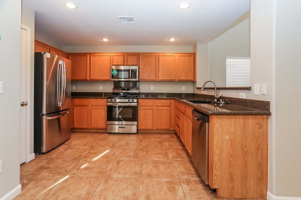 3941 Philomena St - Photo 4 of 16