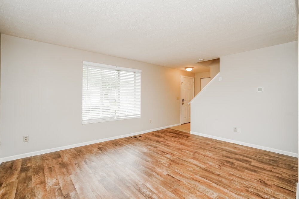 6925 Candlish Dr - Photo 6 of 18