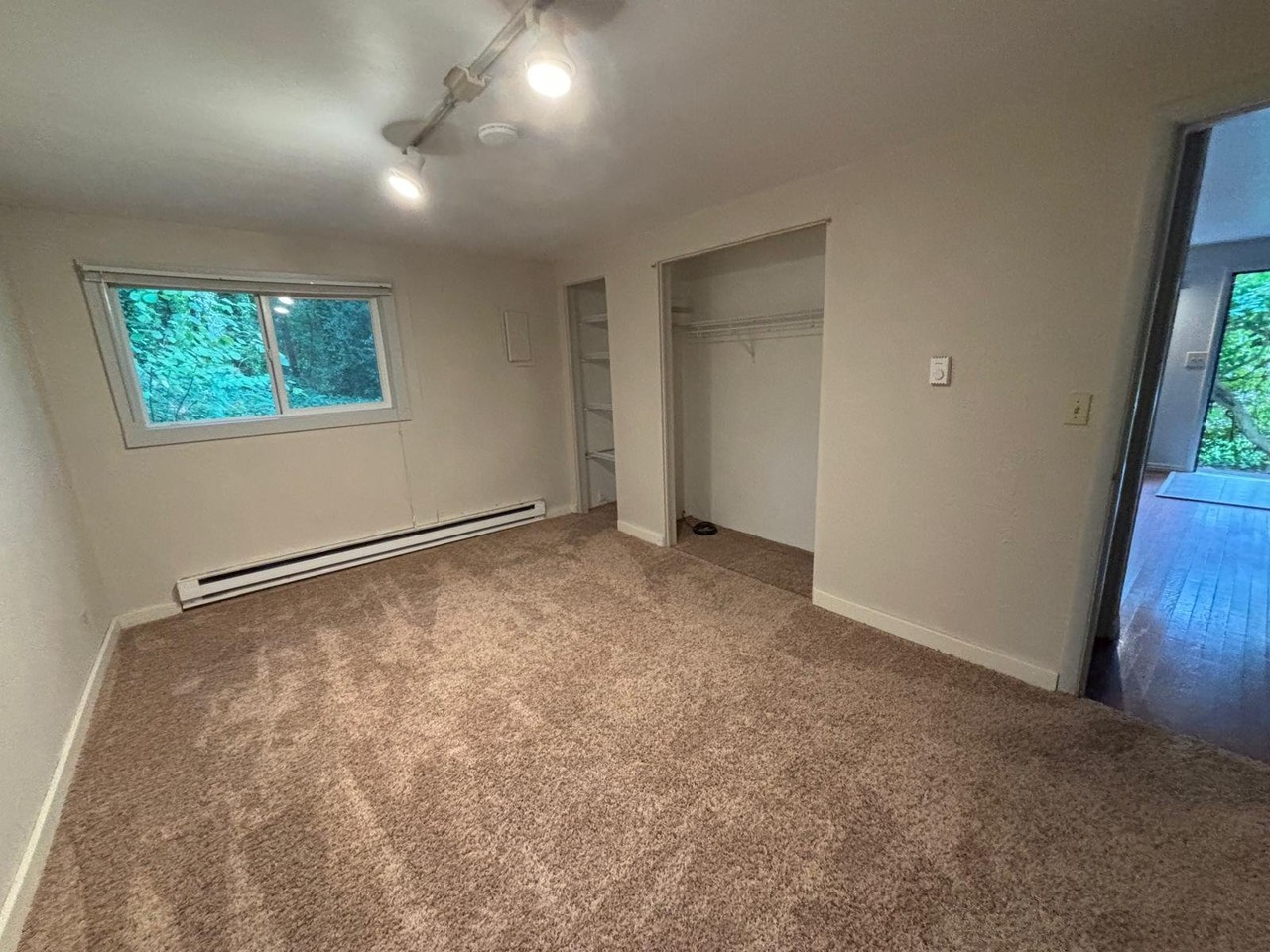 5468 Lake Washington Blvd Se #1-2 - Photo 4 of 10
