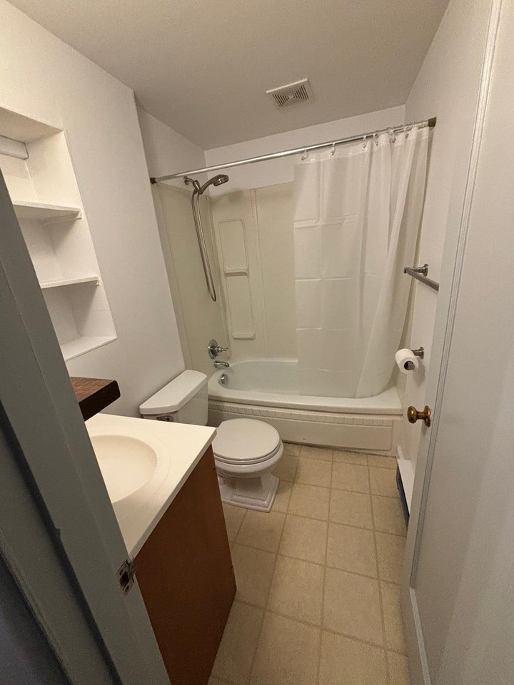 5468 Lake Washington Blvd Se #1-2 - Photo 6 of 10