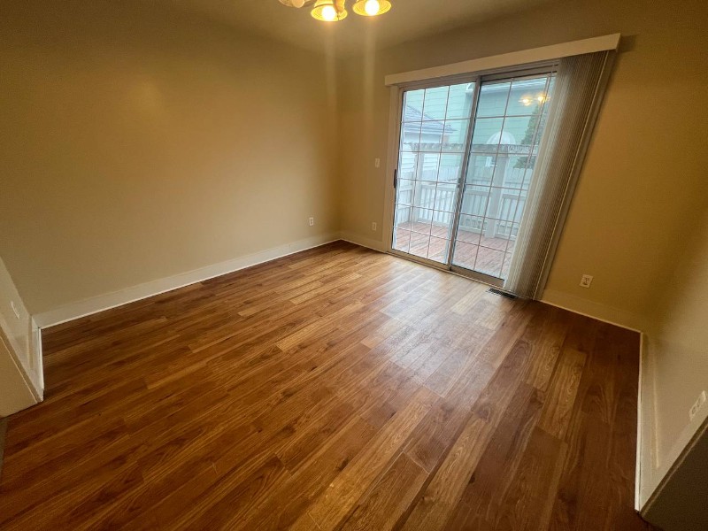 243 N Bowen St - Photo 3 of 7