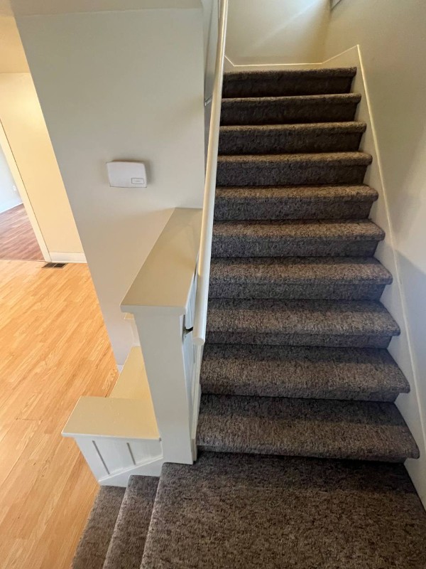 243 N Bowen St - Photo 4 of 7