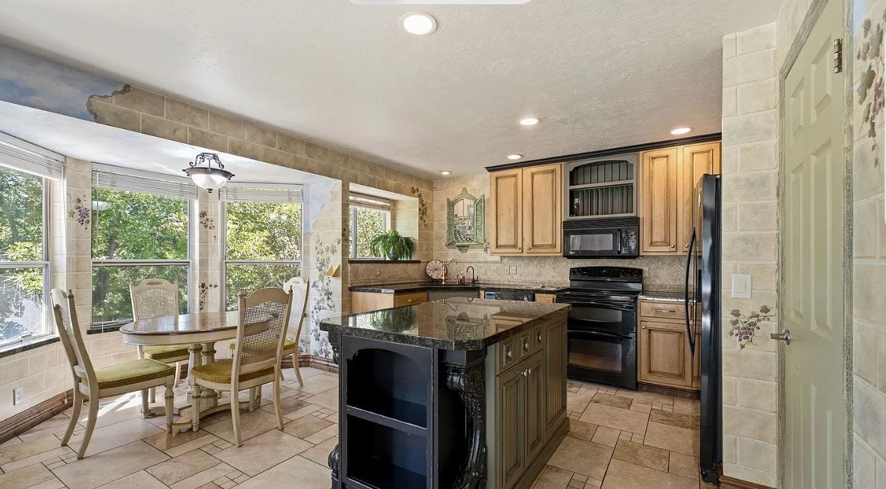 1684 E Pheasant Brook Rd - Photo 5 of 50