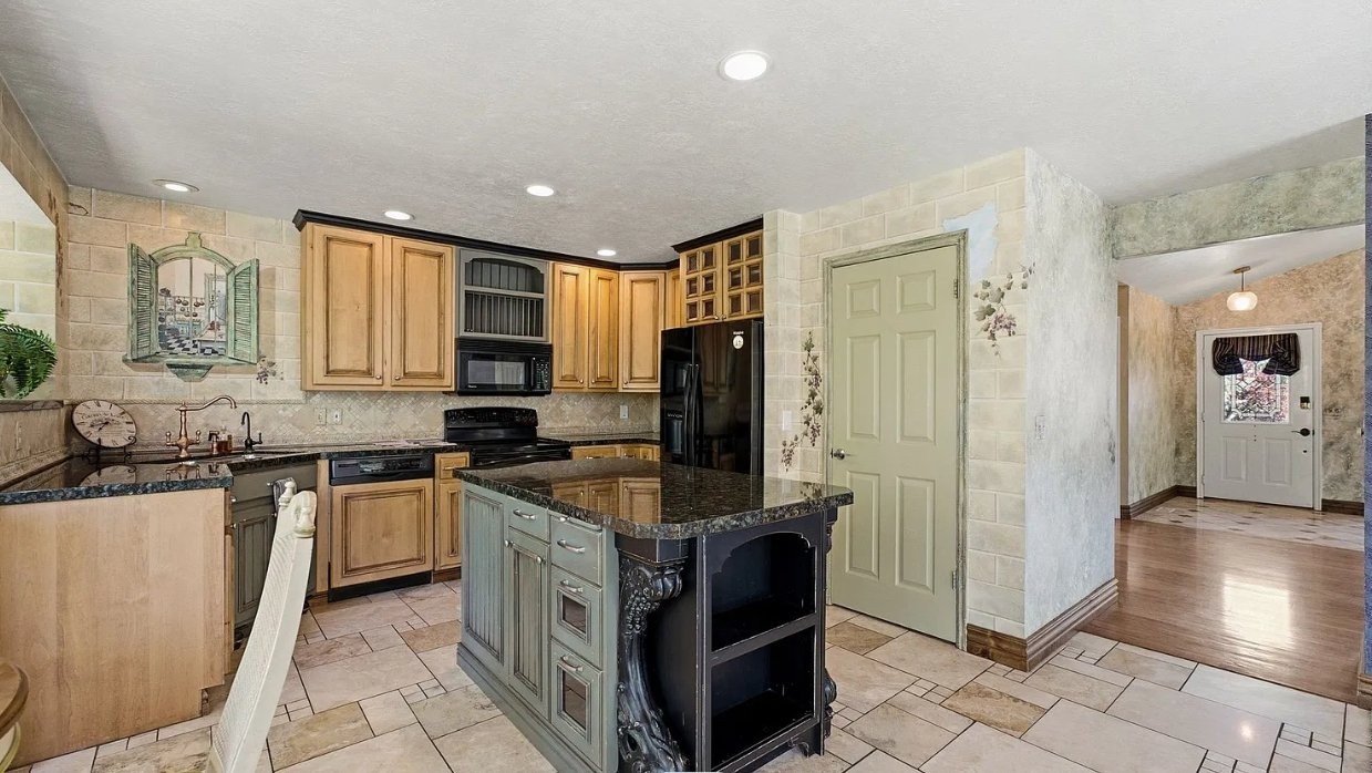 1684 E Pheasant Brook Rd - Photo 6 of 50